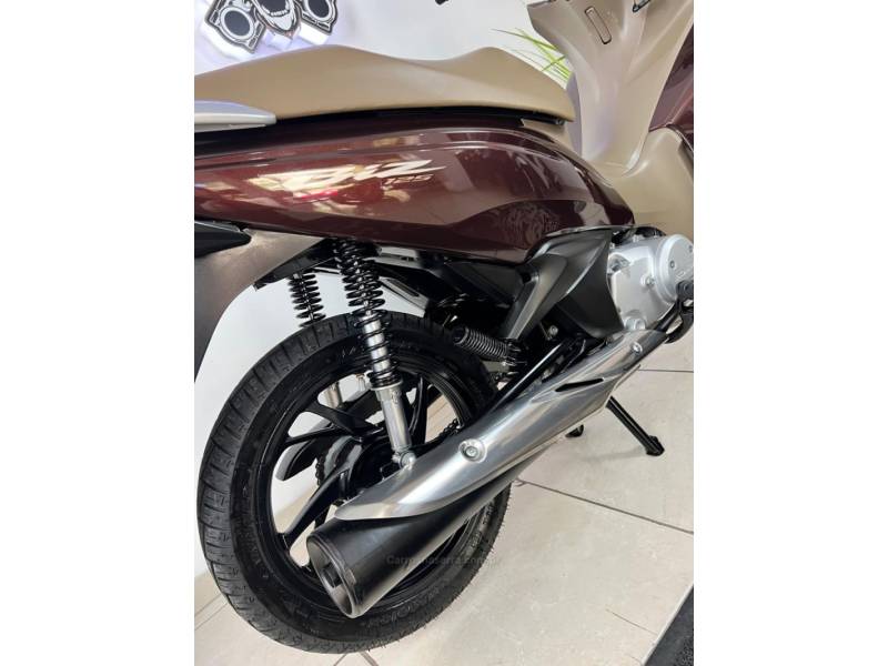 HONDA - BIZ 125 - 2021/2021 - Marrom - R$ 16.500,00