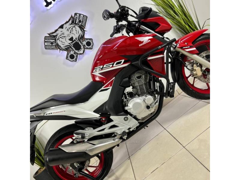 HONDA - CB 250F TWISTER - 2022/2022 - Vermelha - R$ 22.900,00