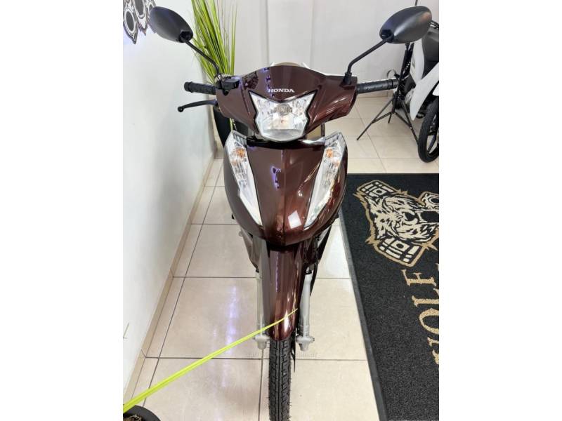 HONDA - BIZ 125 - 2021/2021 - Marrom - R$ 16.500,00