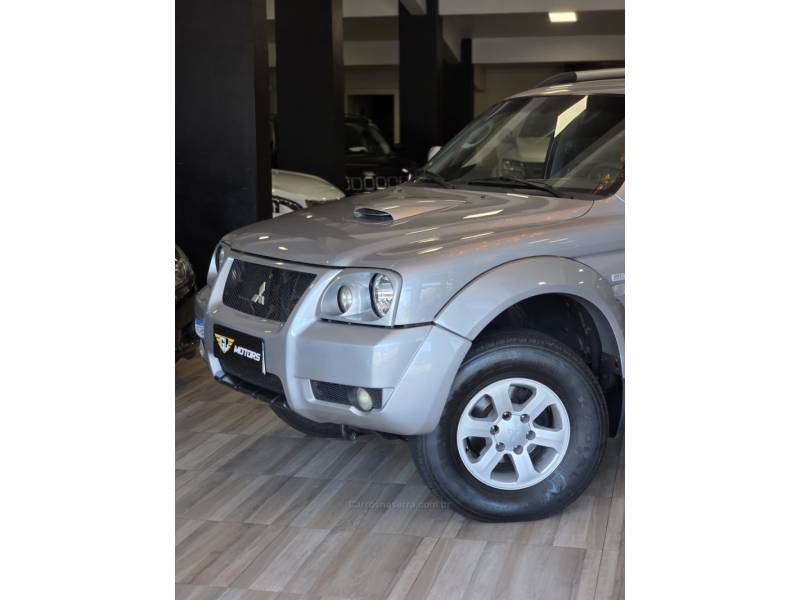 MITSUBISHI - PAJERO SPORT - 2007/2008 - Prata - R$ 63.900,00