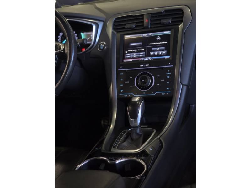FORD - FUSION - 2014/2015 - Prata - R$ 85.900,00
