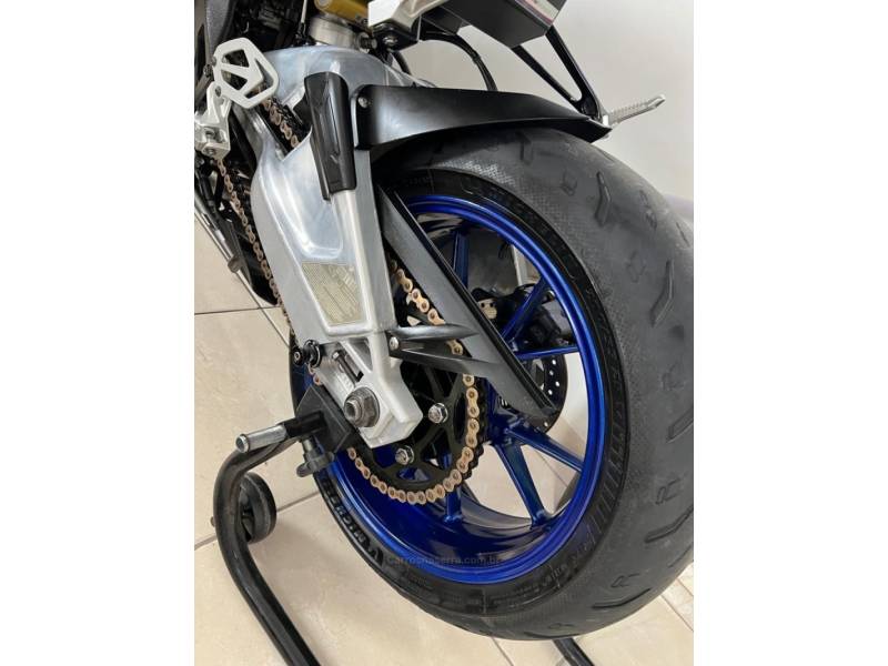 BMW - S 1000 - 2015/2016 - Branca - R$ 74.900,00