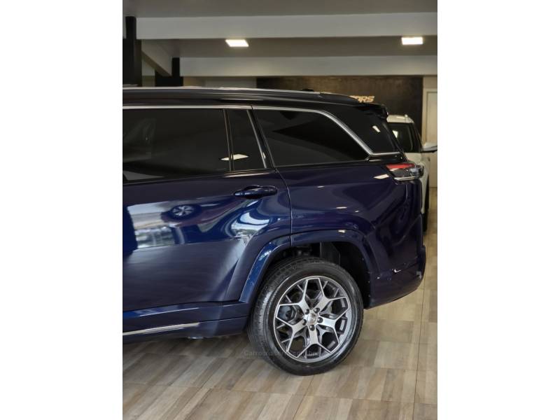 JEEP - COMMANDER - 2023/2023 - Azul - R$ 198.900,00
