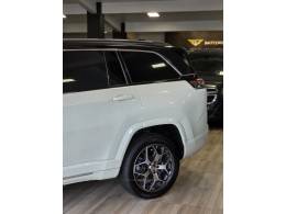 JEEP - COMMANDER - 2022/2022 - Branca - R$ 194.900,00