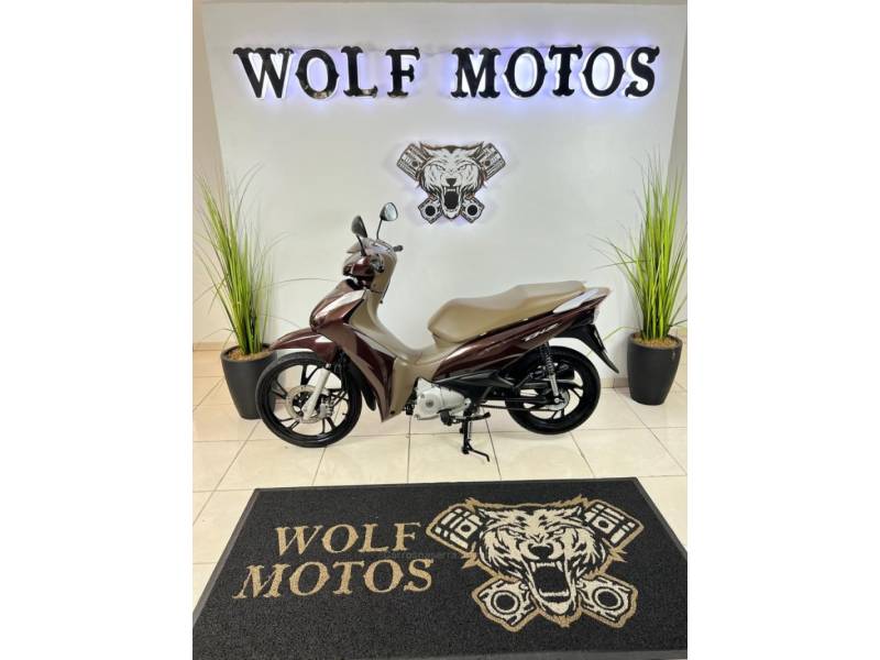 HONDA - BIZ 125 - 2021/2021 - Marrom - R$ 15.900,00