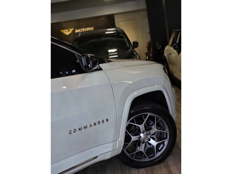 JEEP - COMMANDER - 2022/2022 - Branca - R$ 194.900,00