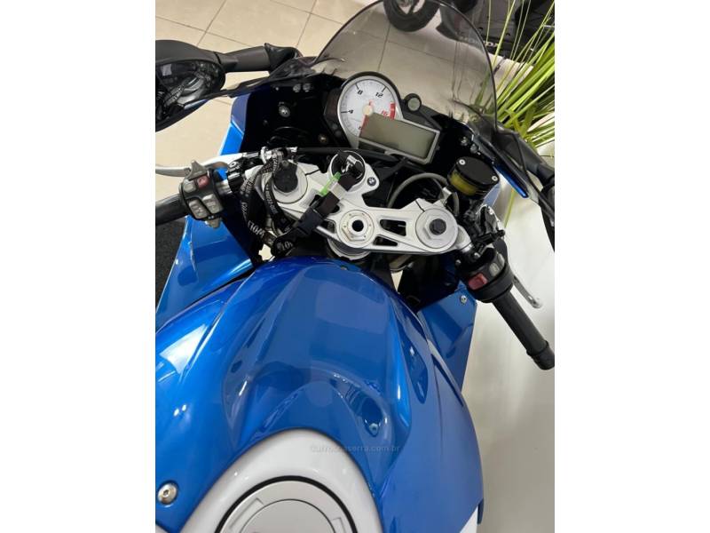 BMW - S 1000 - 2015/2016 - Branca - R$ 74.900,00