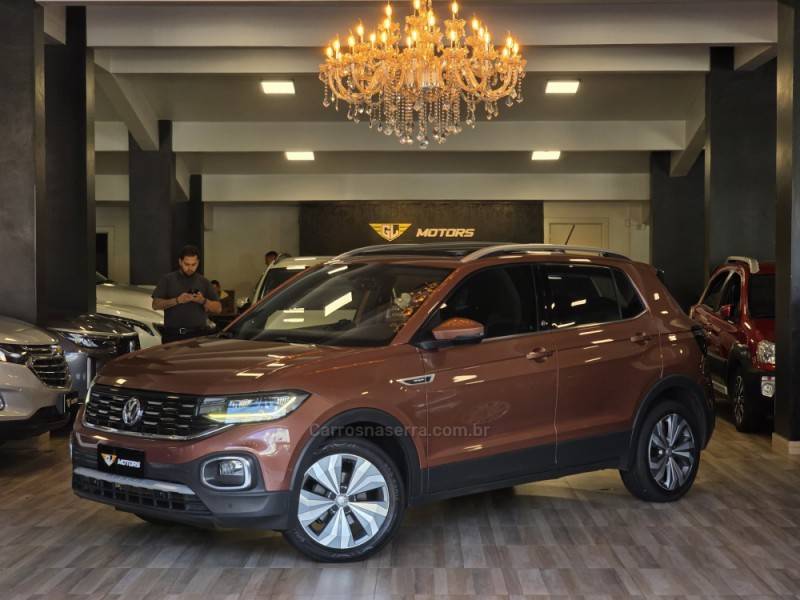 VOLKSWAGEN - T-CROSS - 2019/2020 - Laranja - R$ 115.900,00