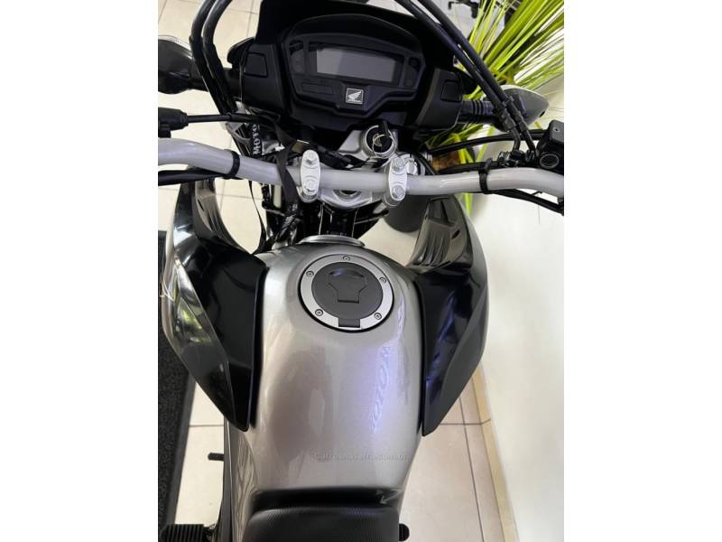 HONDA - NXR 160 - 2022/2023 - Preta - R$ 21.900,00