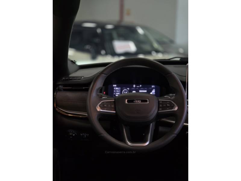 JEEP - COMMANDER - 2022/2022 - Branca - R$ 194.900,00