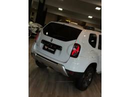 RENAULT - DUSTER - 2017/2018 - Branca - R$ 70.900,00