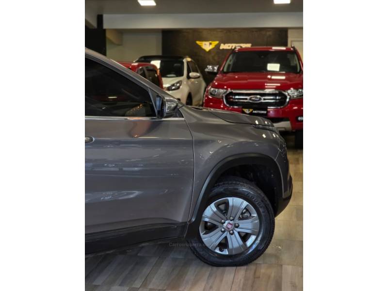 FIAT - TORO - 2020/2021 - Cinza - R$ 98.900,00