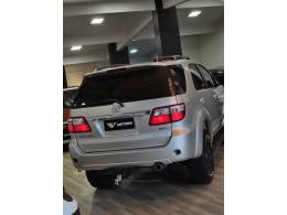 TOYOTA - HILUX SW4 - 2008/2009 - Prata - R$ 119.900,00