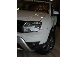 RENAULT - DUSTER - 2017/2018 - Branca - R$ 70.900,00