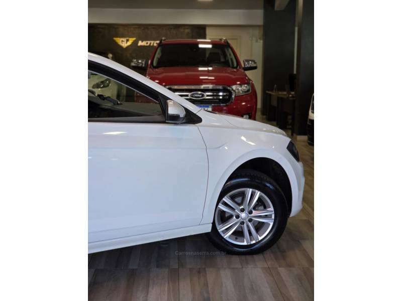 VOLKSWAGEN - POLO - 2018/2019 - Branca - R$ 67.900,00