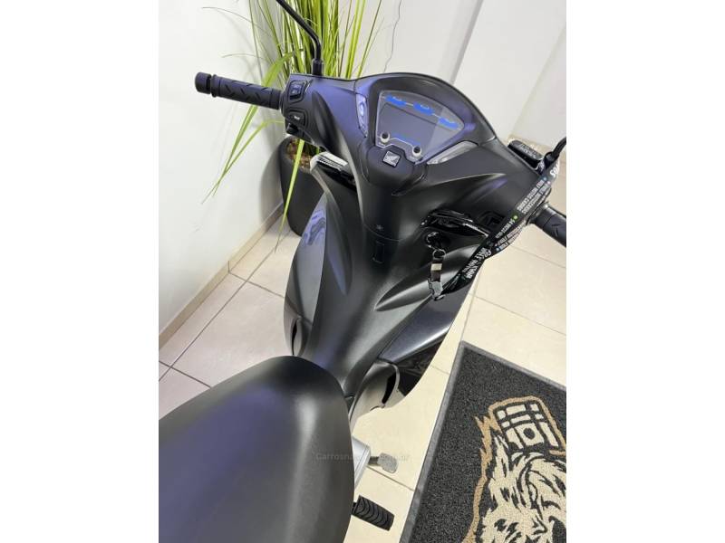 HONDA - BIZ 125 - 2020/2020 - Cinza - R$ 15.900,00
