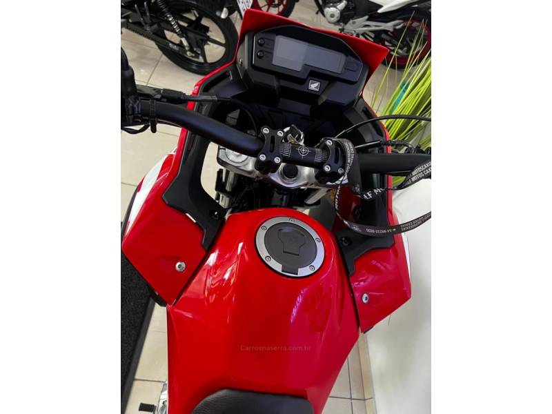 HONDA - XRE 300 - 2021/2022 - Vermelha - R$ 30.900,00