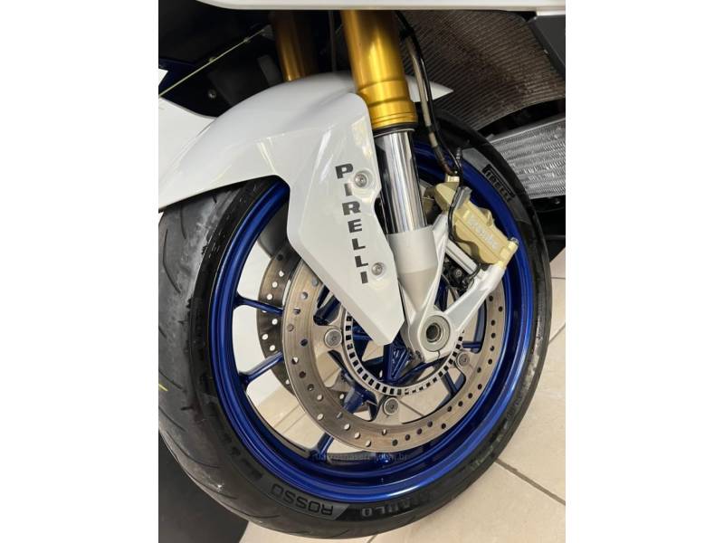 BMW - S 1000 - 2015/2016 - Branca - R$ 74.900,00