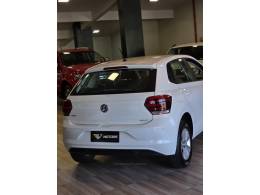 VOLKSWAGEN - POLO - 2018/2019 - Branca - R$ 67.900,00