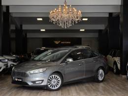 FORD - FOCUS - 2017/2017 - Cinza - R$ 68.900,00