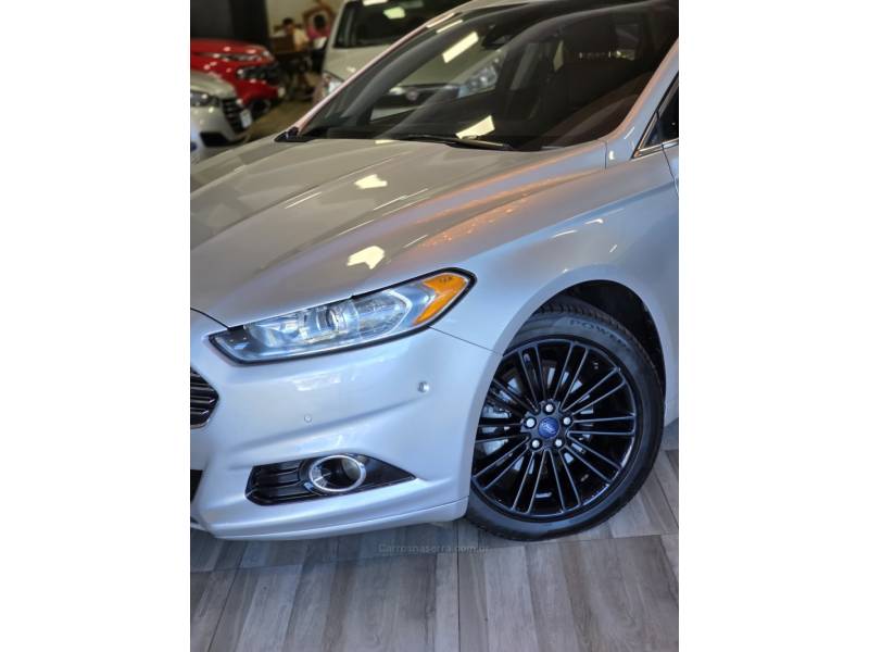 FORD - FUSION - 2014/2015 - Prata - R$ 85.900,00