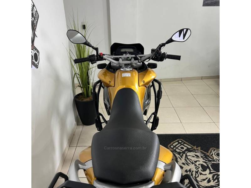 HONDA - XRE 300 - 2011/2011 - Amarela - R$ 18.900,00