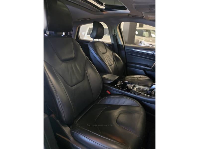 FORD - FUSION - 2014/2015 - Prata - R$ 85.900,00