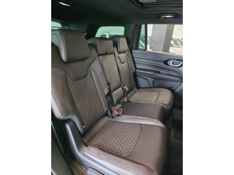 JEEP - COMMANDER - 2022/2022 - Branca - R$ 194.900,00