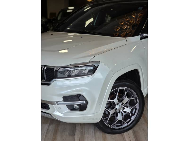 JEEP - COMMANDER - 2022/2022 - Branca - R$ 194.900,00