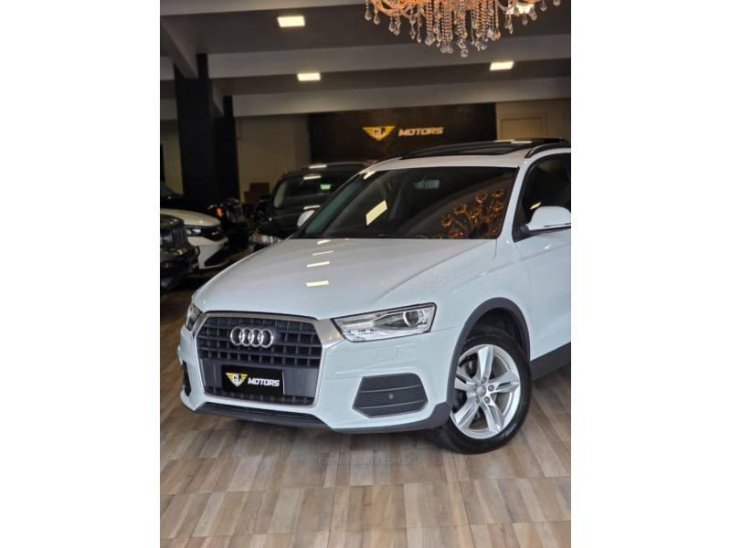 AUDI - Q3 - 2016/2017 - Branca - R$ 102.900,00