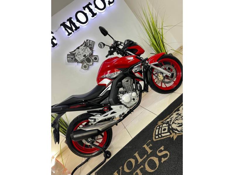 HONDA - CB 250F TWISTER - 2021/2021 - Vermelha - R$ 21.900,00