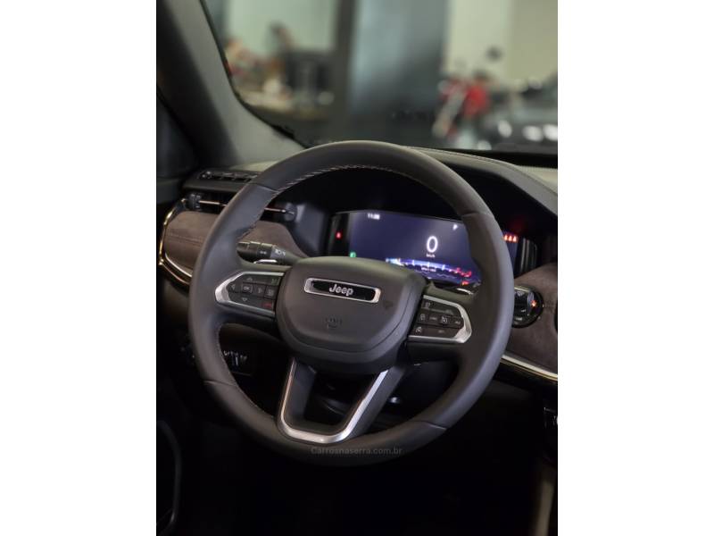 JEEP - COMMANDER - 2023/2023 - Azul - R$ 198.900,00