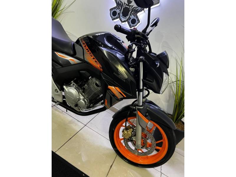 HONDA - CB 250F TWISTER - 2021/2021 - Cinza - R$ 21.900,00