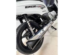 HONDA - BIZ 125 - 2013/2013 - Branca - R$ 12.900,00