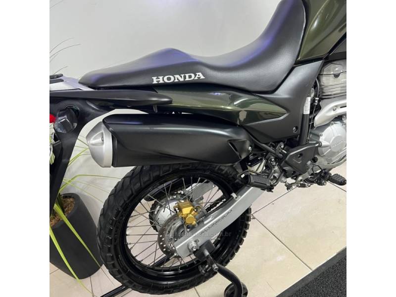 HONDA - XRE 300 - 2017/2017 - Verde - R$ 24.900,00