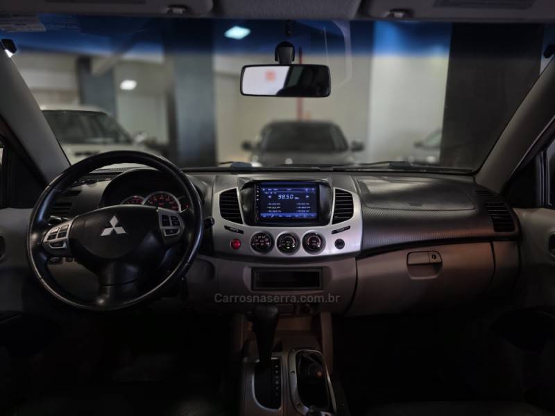 MITSUBISHI - L200 TRITON - 2011/2012 - Preta - R$ 94.900,00