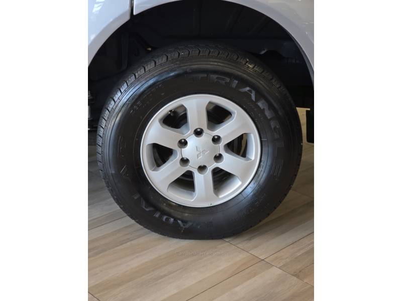 MITSUBISHI - PAJERO SPORT - 2007/2008 - Prata - R$ 63.900,00