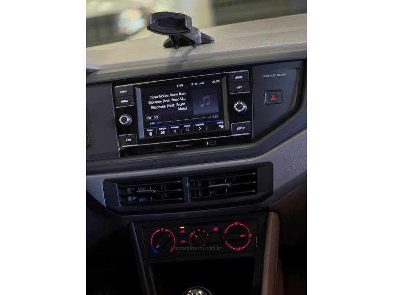 VOLKSWAGEN - POLO - 2018/2019 - Branca - R$ 67.900,00