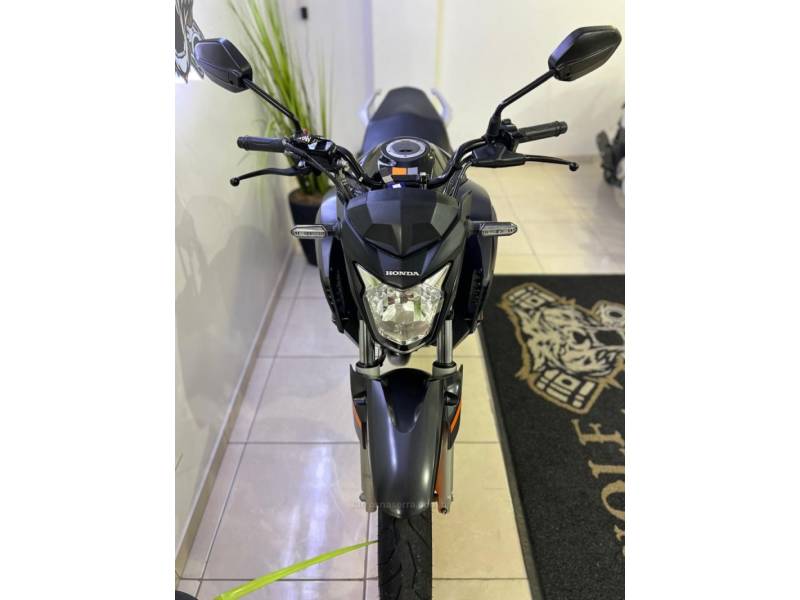 HONDA - CB 250F TWISTER - 2021/2021 - Cinza - R$ 21.900,00