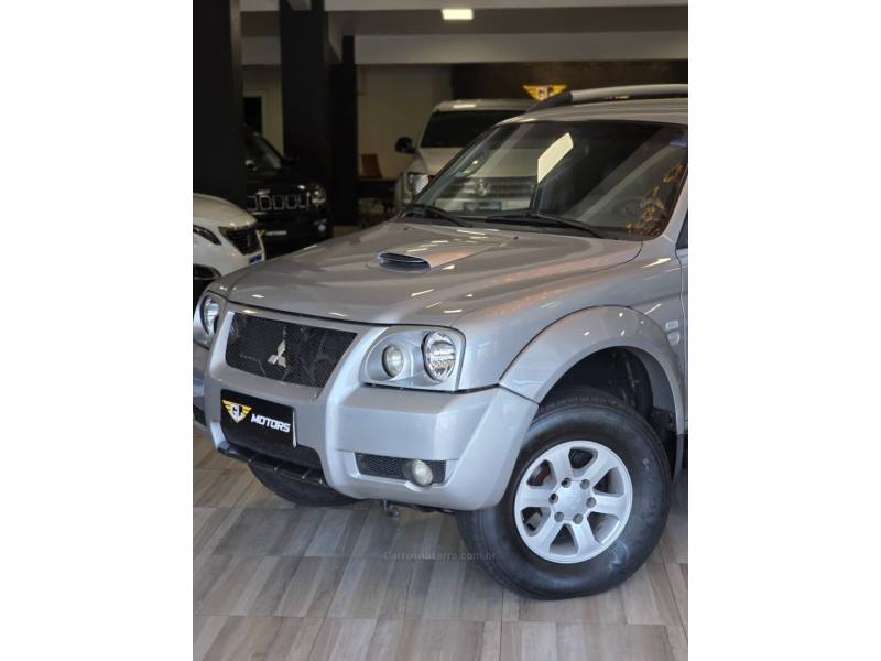 MITSUBISHI - PAJERO SPORT - 2007/2008 - Prata - R$ 63.900,00