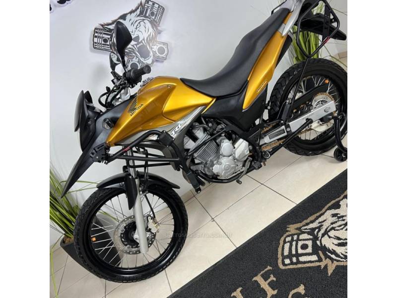 HONDA - XRE 300 - 2011/2011 - Amarela - R$ 18.900,00