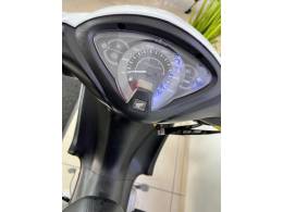 HONDA - BIZ 125 - 2013/2013 - Branca - R$ 12.500,00