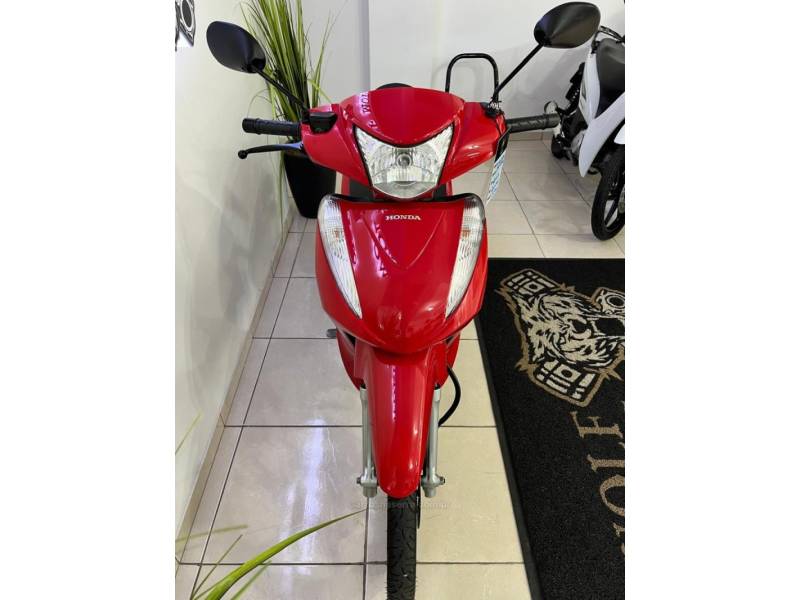 HONDA - BIZ 125 - 2016/2016 - Vermelha - R$ 12.900,00
