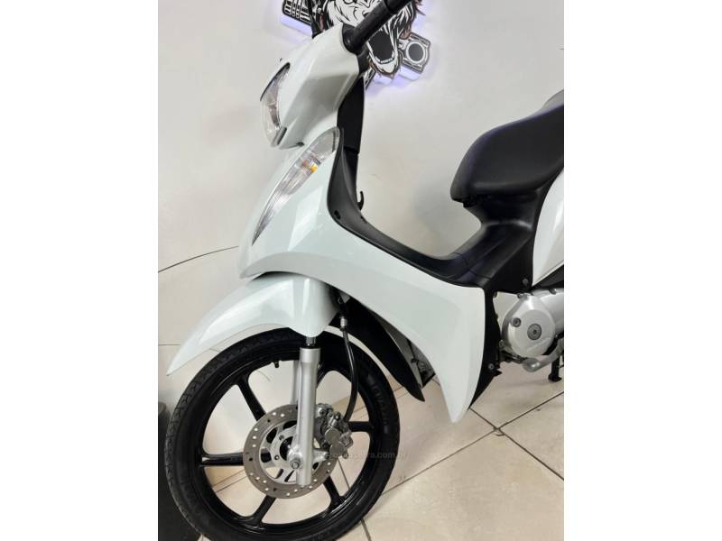 HONDA - BIZ 125 - 2013/2013 - Branca - R$ 12.900,00