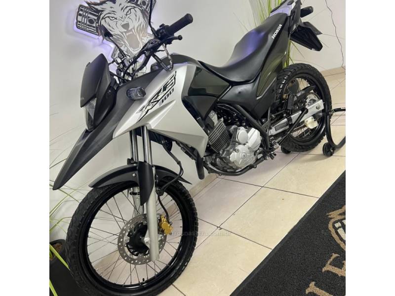 HONDA - XRE 300 - 2017/2017 - Verde - R$ 24.900,00