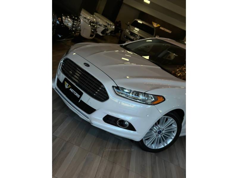 FORD - FUSION - 2013/2013 - Branca - R$ 77.900,00