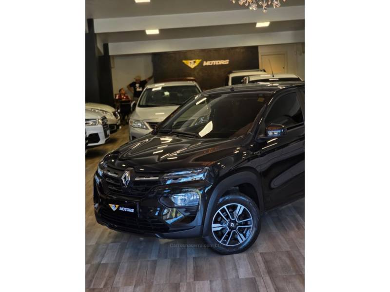 RENAULT - KWID - 2023/2024 - Preta - R$ 59.900,00