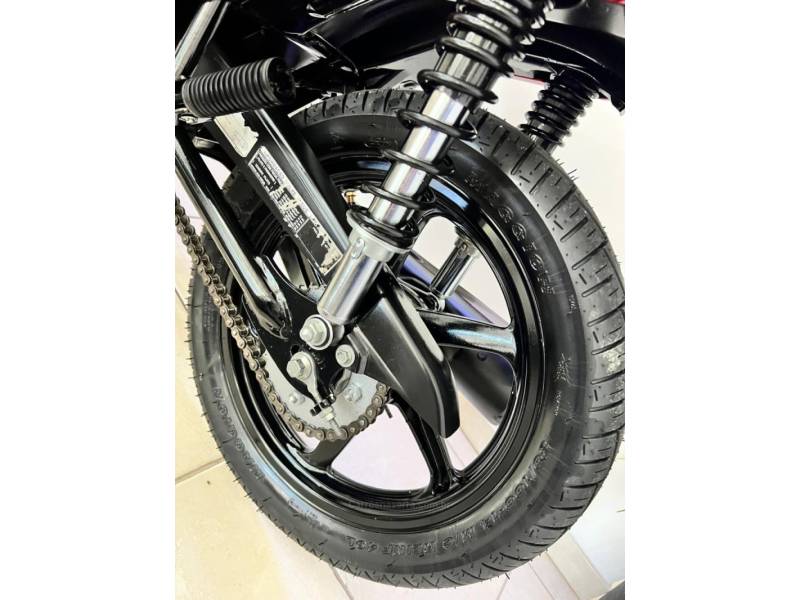 HONDA - BIZ 125 - 2016/2016 - Vermelha - R$ 12.900,00