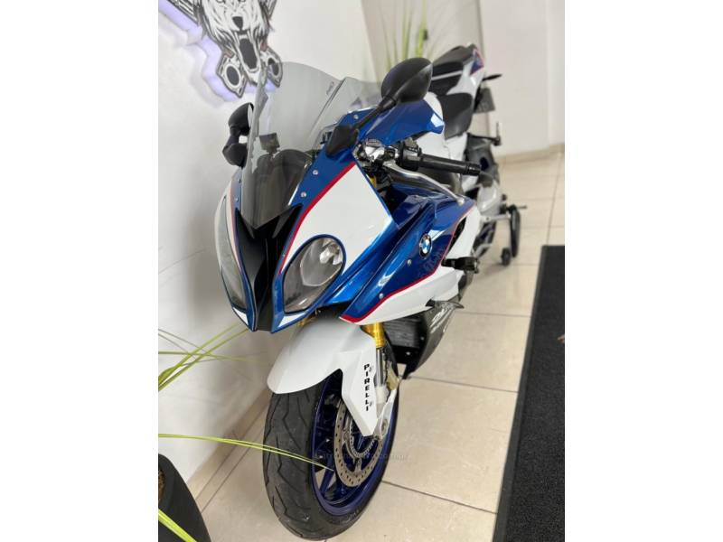 BMW - S 1000 - 2015/2016 - Branca - R$ 74.900,00