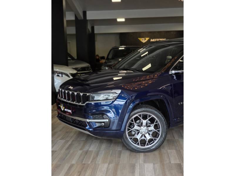 JEEP - COMMANDER - 2023/2023 - Azul - R$ 198.900,00